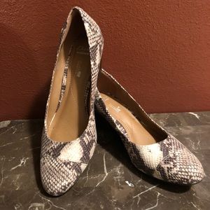 Clarks Collection Snakeskin Style Wedges Size 9M
